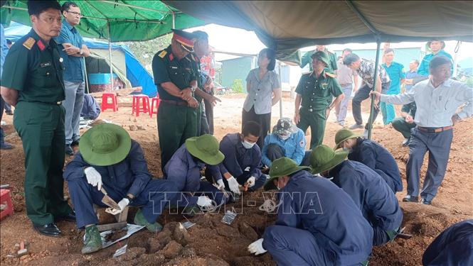 Gia Lai: Phát hiện mộ hàng chục hài cốt liệt sĩ